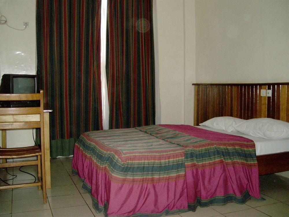 Relais Saint Jacques Hotel Yaoundé Exterior foto